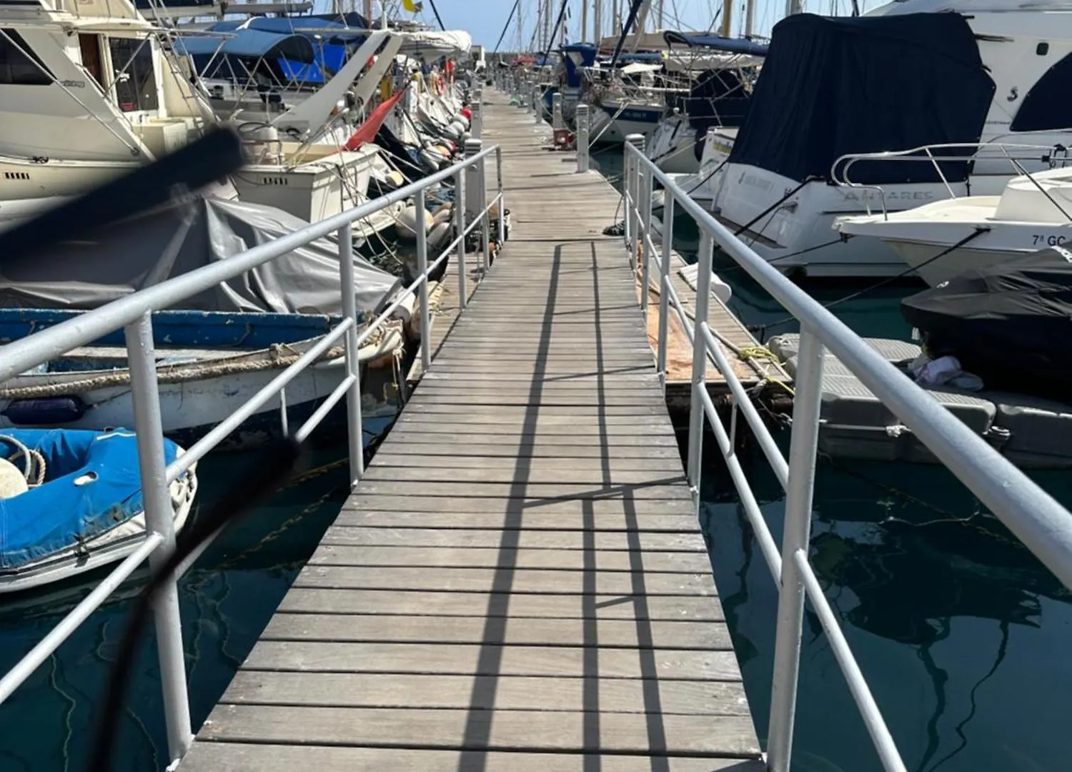 Boat In Puerto De Mogan Hotel 0*,