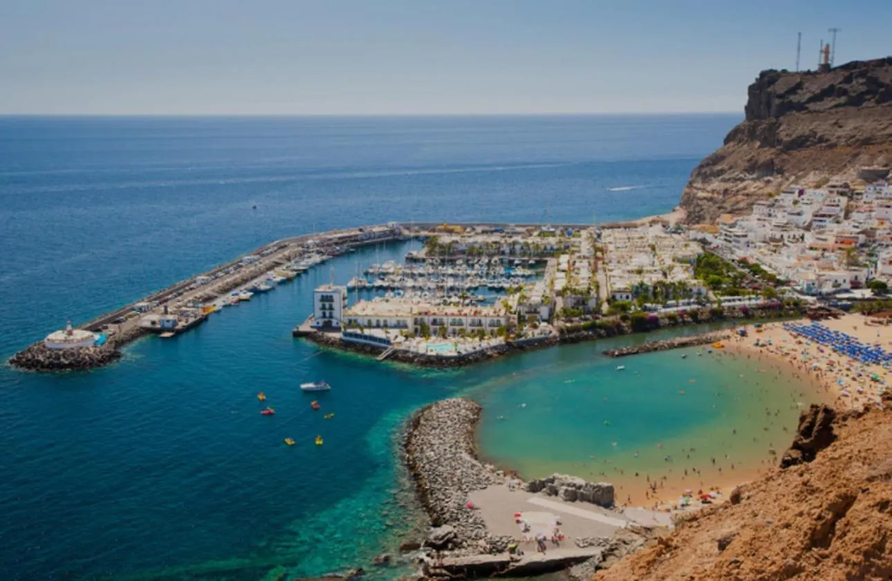 Botel Boat In Puerto De Mogan Hotel